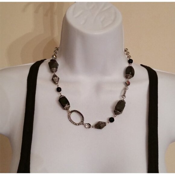 Antique silver tone chain necklace with natural black stones bead dark romantic. - Picture 2 of 4